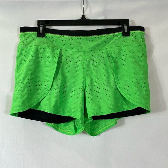Athleta Pants - Athleta Shorts Size L Running Athletic Green And Black EUC